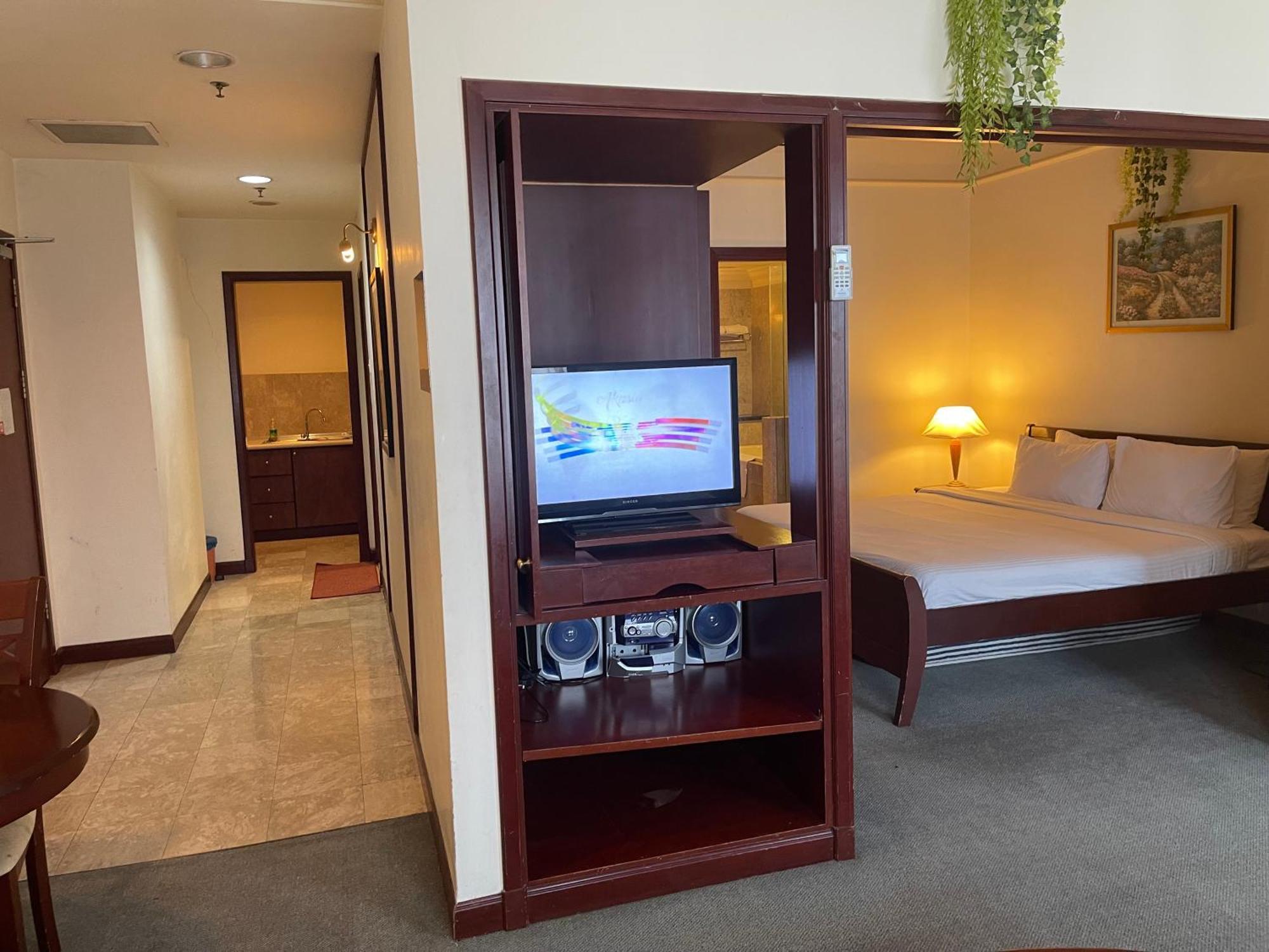 New Empire At Times Square Kl Apartemen