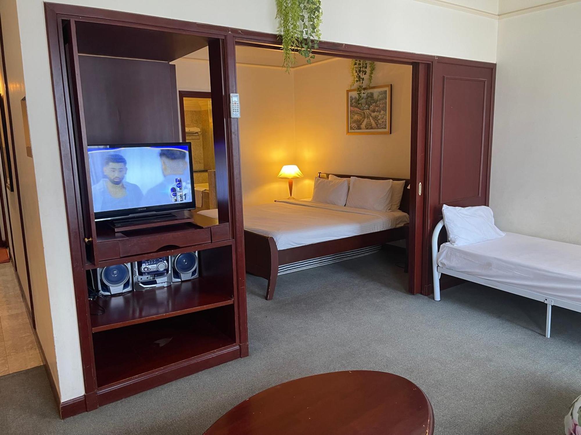 New Empire At Times Square Kl Apartemen